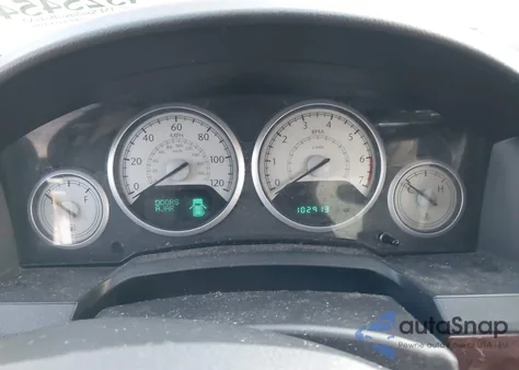 2010 Chrysler Town & Country Touring Plus из США, поврежденный, VIN 2A4RR8D19AR398857